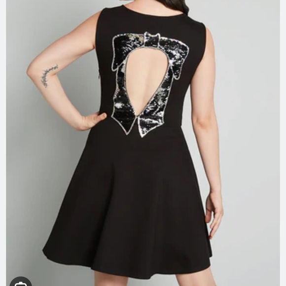 MODCLOTH fit and flare party dress with bow sequin back 🖤 - Picture 2 of 5